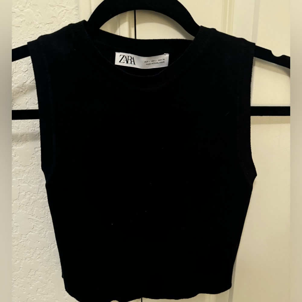 Black crop top from zara size M